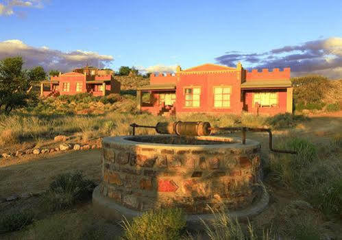 Klein-Aus Vista Desert Horse Inn ภายนอก รูปภาพ